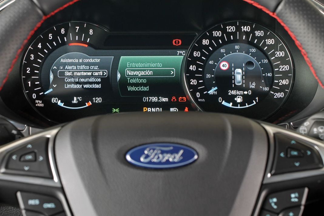 Probamos el Ford S-Max 2.5 FHEV, equilibrio absoluto 9 Motor16 FORD S MAX 4 Motor16