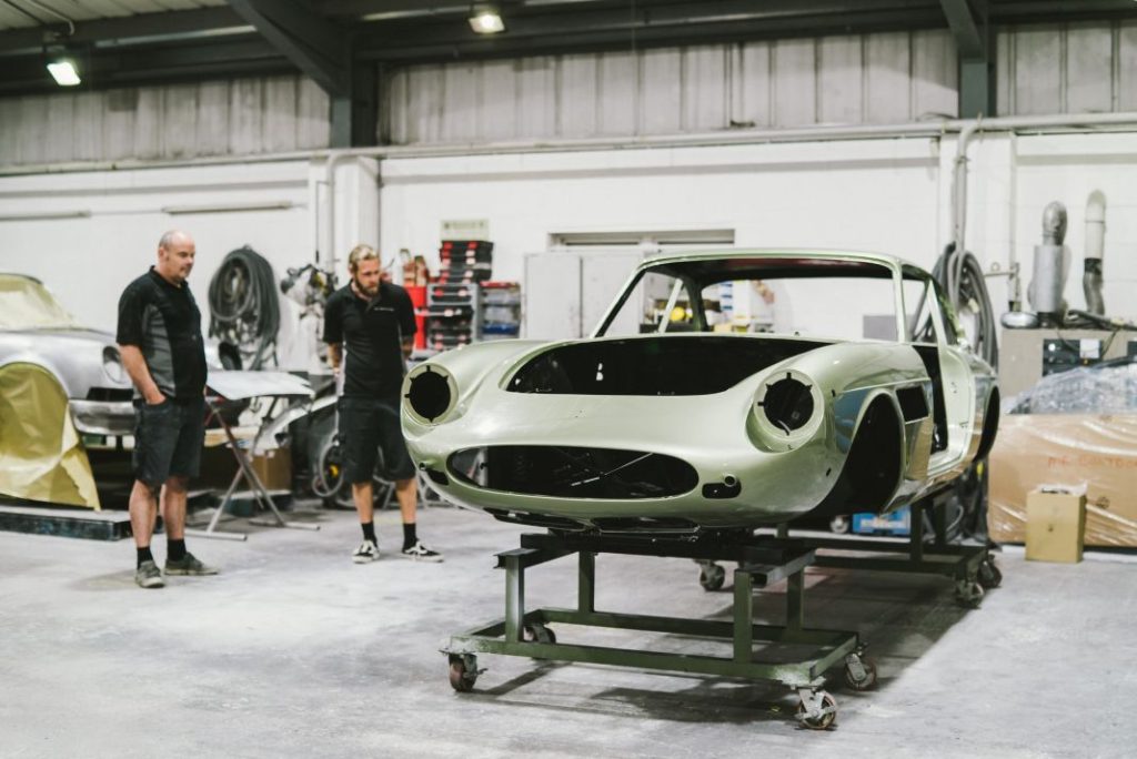 Este Ferrari 330 GTC ha quedado como nuevo tras tres años de cirugía estética 1 Motor16 Ferrari