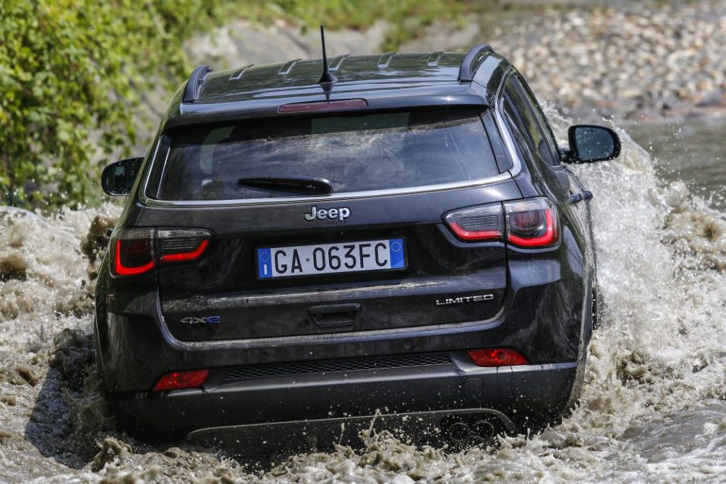 Probamos el Jeep Compass 4xe, un eficiente y funcional SUV con cualidades todo-terreno 10 Motor16 Jeep Compass 4xe 1 1 Motor16