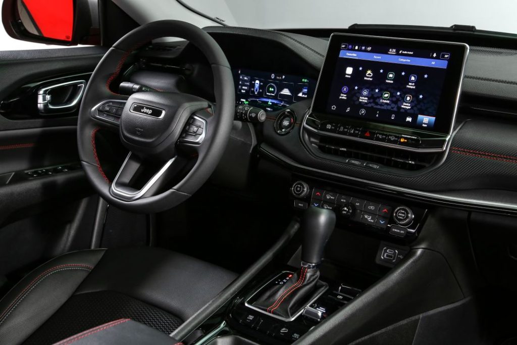Probamos el Jeep Compass 4xe, un eficiente y funcional SUV con cualidades todo-terreno 19 Motor16 Jeep Compass 4xe 11 1 Motor16