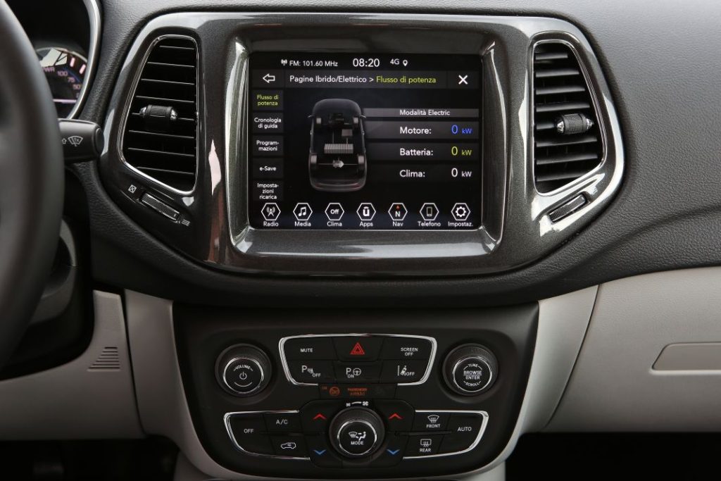 Probamos el Jeep Compass 4xe, un eficiente y funcional SUV con cualidades todo-terreno 23 Motor16 Jeep Compass 4xe 15 1 Motor16