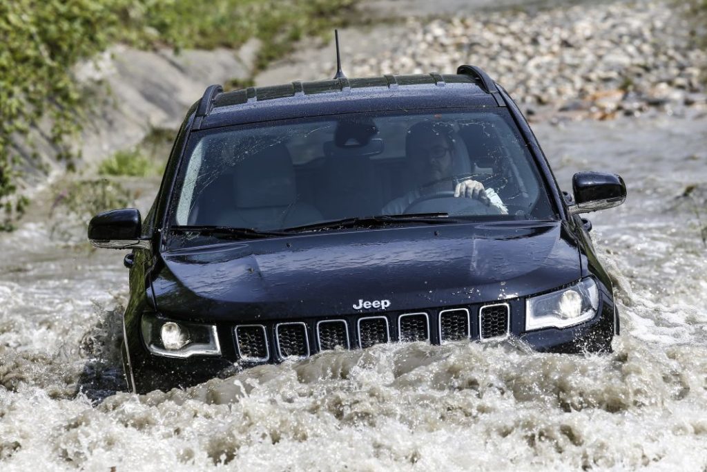 Probamos el Jeep Compass 4xe, un eficiente y funcional SUV con cualidades todo-terreno 11 Motor16 Jeep Compass 4xe 2 Motor16