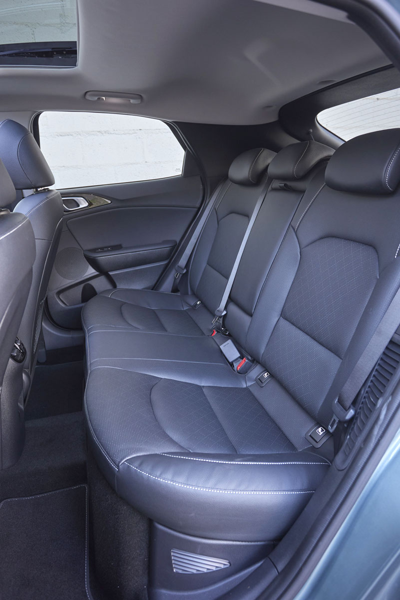 KIA XCEED 17 Motor16