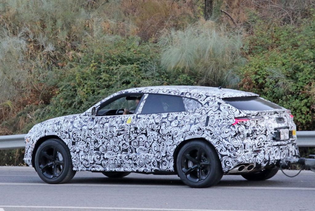 Lamborghini Urus PHEV 17 Motor16