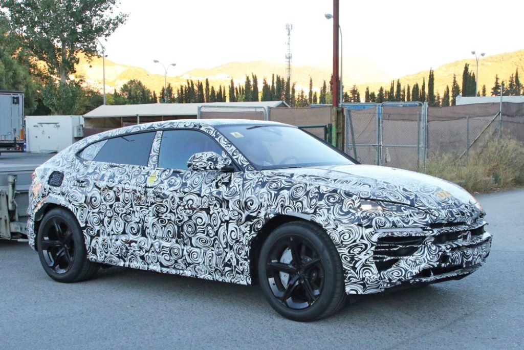 Lamborghini Urus PHEV 8 Motor16