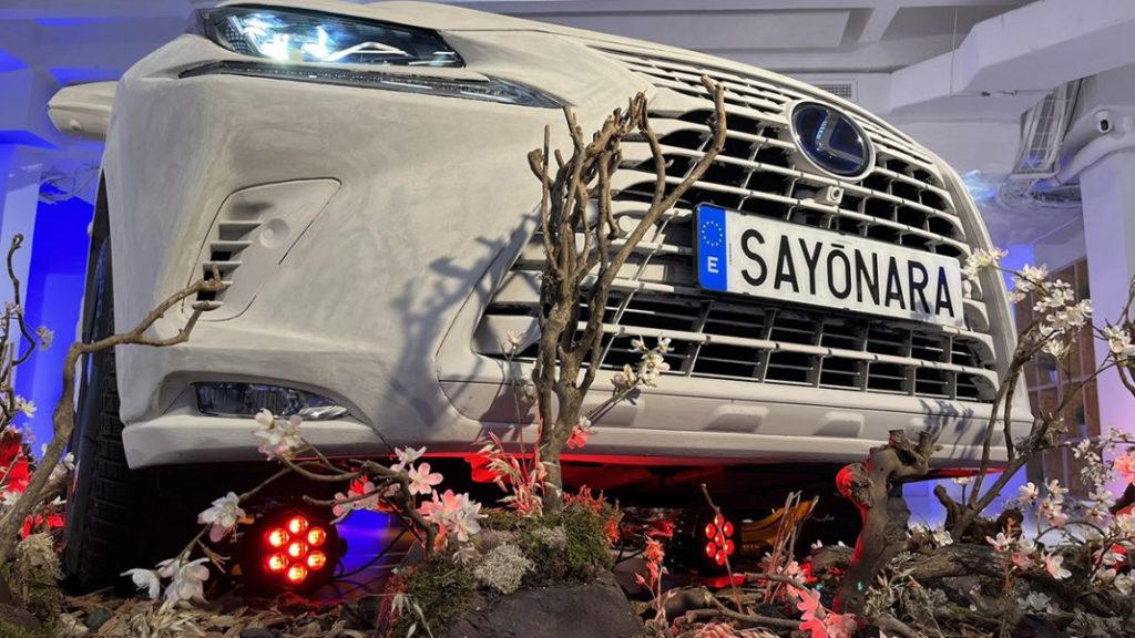 El adiós al NX inspira el Lexus Art Car 2022 32 Motor16 Lexus art car 2022 sayonara31 Motor16