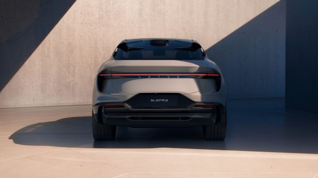 Lotus Eletre; un SUV eléctrico para la marca de deportivos británica 4 Motor16 LotusEletreheroimage 6 Motor16