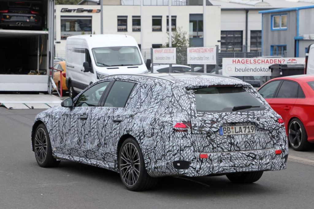 El nuevo Mercedes Clase E familiar, casi a punto 12 Motor16 Mercedes E Wagon 10 Motor16