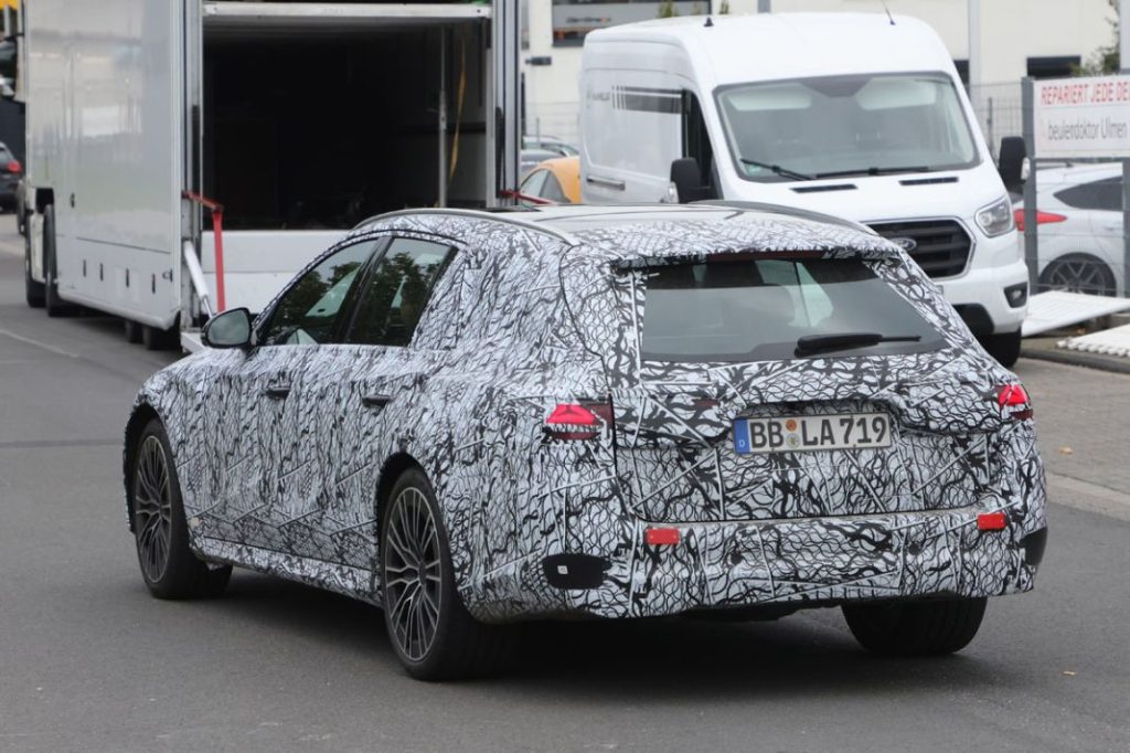 El nuevo Mercedes Clase E familiar, casi a punto 13 Motor16 Mercedes E Wagon 11 Motor16