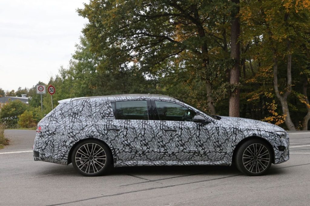 El nuevo Mercedes Clase E familiar, casi a punto 19 Motor16 Mercedes E Wagon 17 Motor16