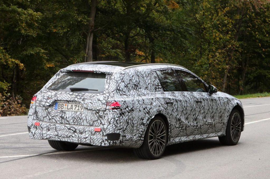 El nuevo Mercedes Clase E familiar, casi a punto 21 Motor16 Mercedes E Wagon 19 Motor16