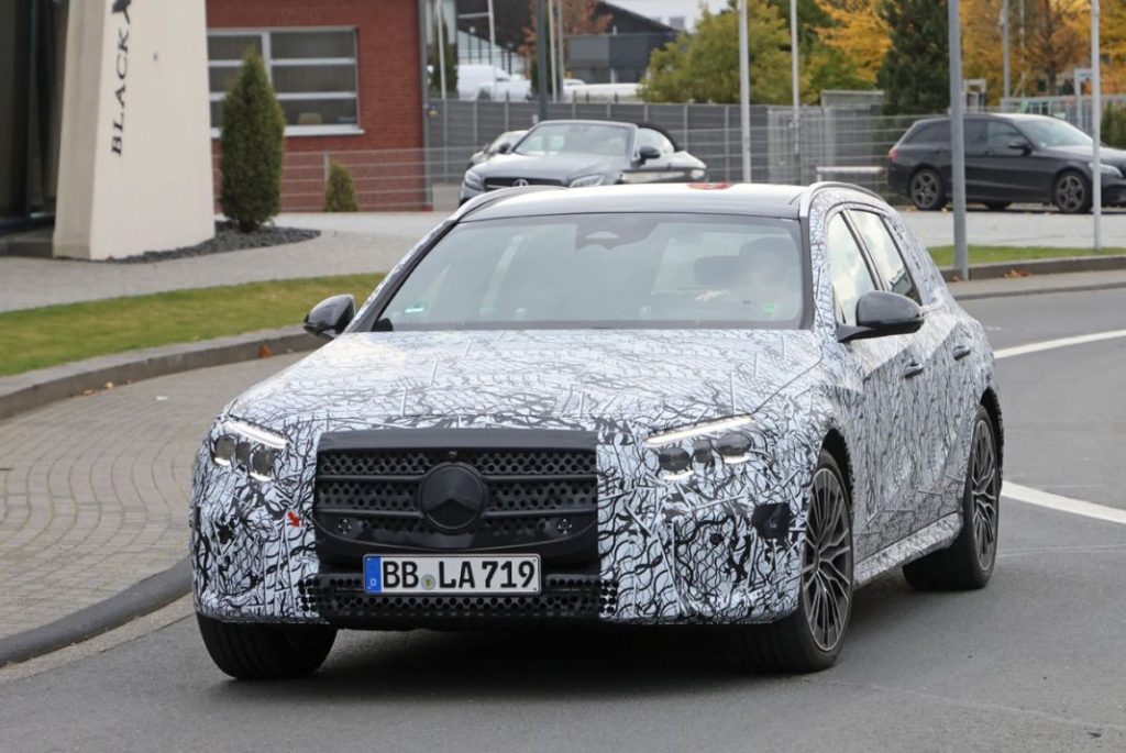 El nuevo Mercedes Clase E familiar, casi a punto 2 Motor16 Mercedes Clase E