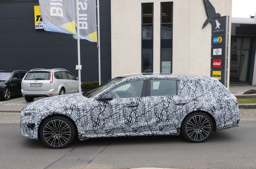 El nuevo Mercedes Clase E familiar, casi a punto 8 Motor16 Mercedes E Wagon 6 Motor16