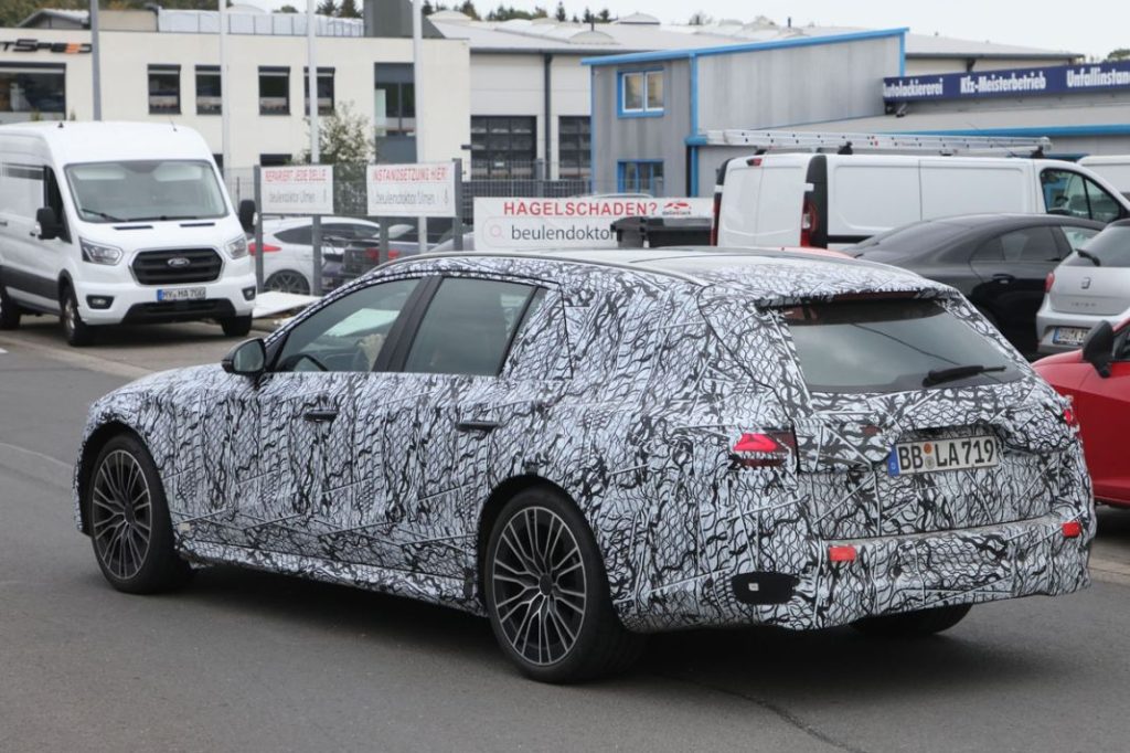 El nuevo Mercedes Clase E familiar, casi a punto 11 Motor16 Mercedes E Wagon 9 Motor16