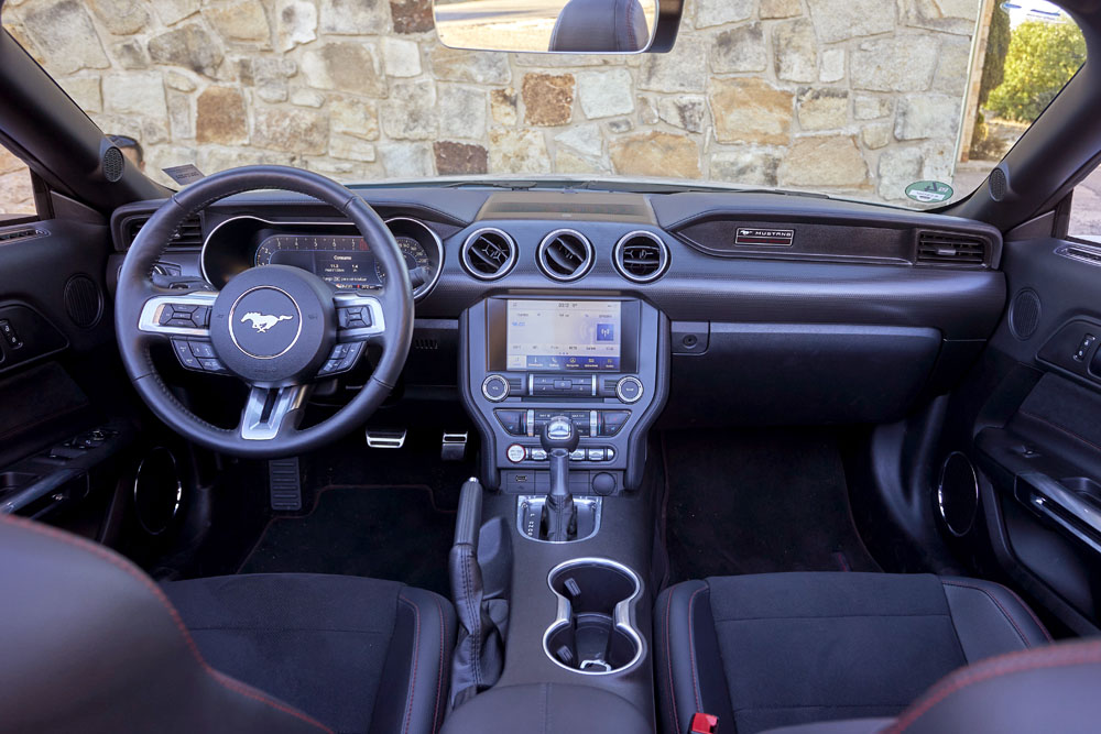 Conducimos el Ford Mustang California Special, puro placer 30 Motor16 Mustang California 25 Motor16