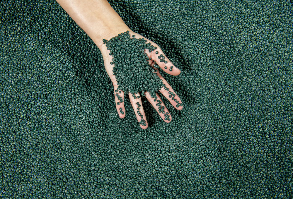 BMW se va de 'pesca' para reciclar sus coches 1 Motor16 BMW, material reciclado.