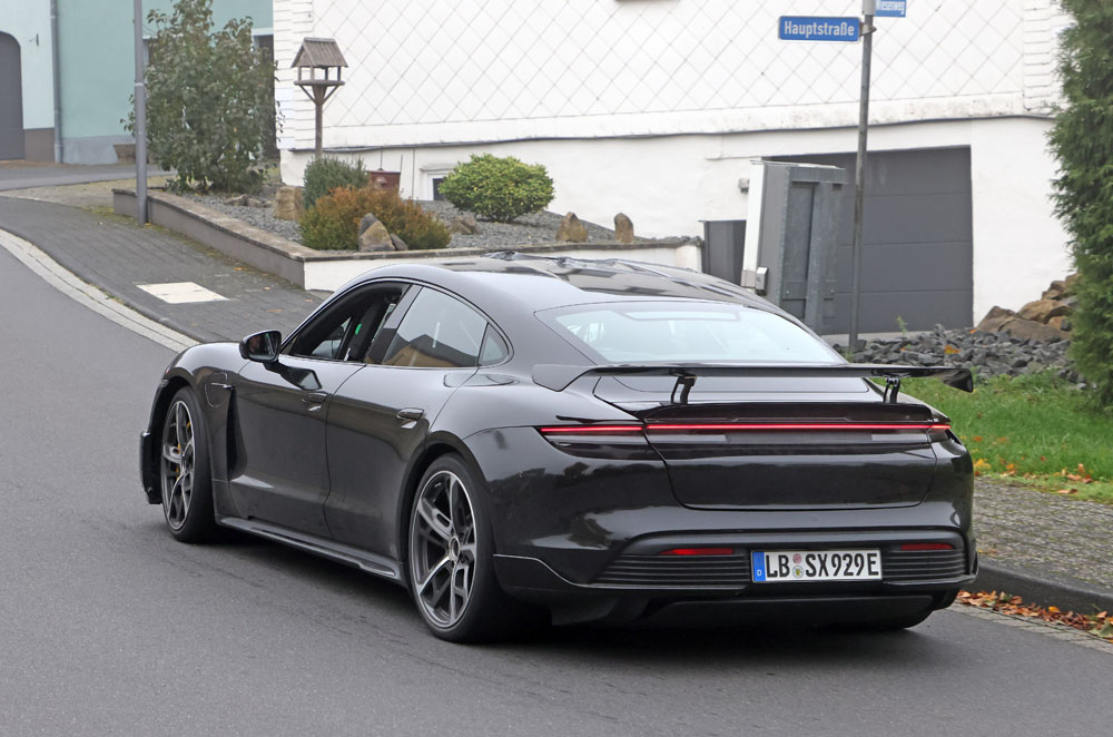 ¿Se prepara un radical Porsche Taycan GT? 12 Motor16 Porsche Taycan GT 10 Motor16