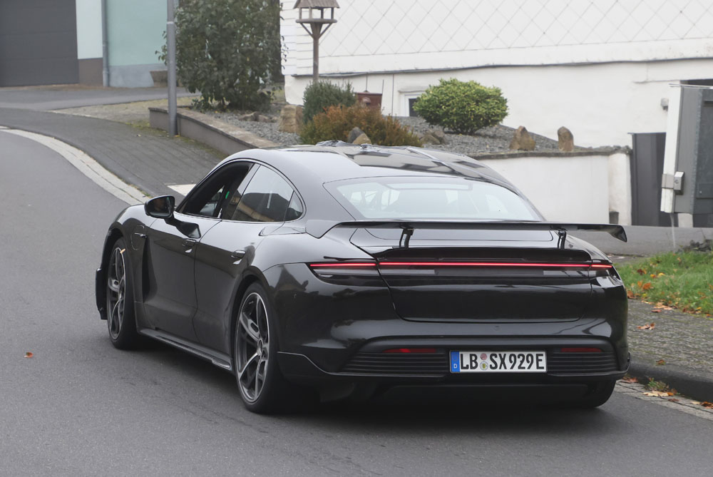 ¿Se prepara un radical Porsche Taycan GT? 13 Motor16 Porsche Taycan GT 11 Motor16