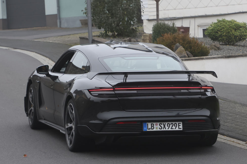 ¿Se prepara un radical Porsche Taycan GT? 14 Motor16 Porsche Taycan GT 12 Motor16