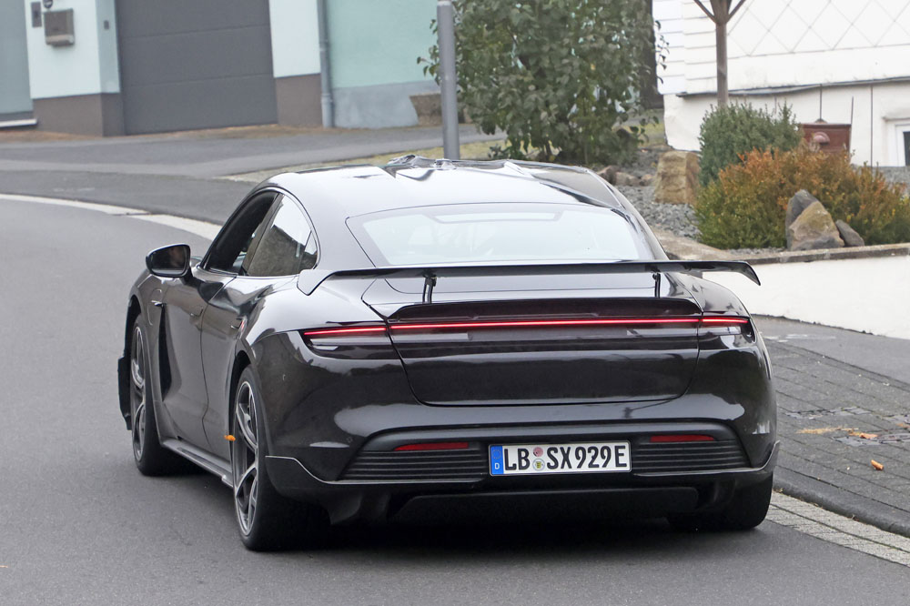 ¿Se prepara un radical Porsche Taycan GT? 15 Motor16 Porsche Taycan GT 13 Motor16