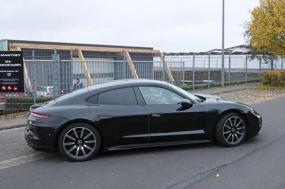 La hora del cambio en el Porsche Taycan 6 Motor16 Porsche Taycan facelift 4 Motor16