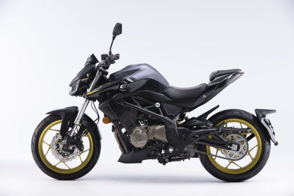 QJ MOTOR: Volvo se pasa a las motos 9 Motor16 SRK400 2 1 Motor16