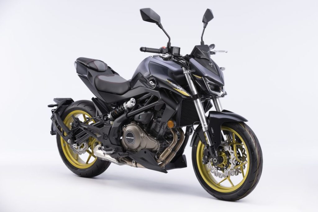 QJ MOTOR: Volvo se pasa a las motos 11 Motor16 SRK400 4 Motor16