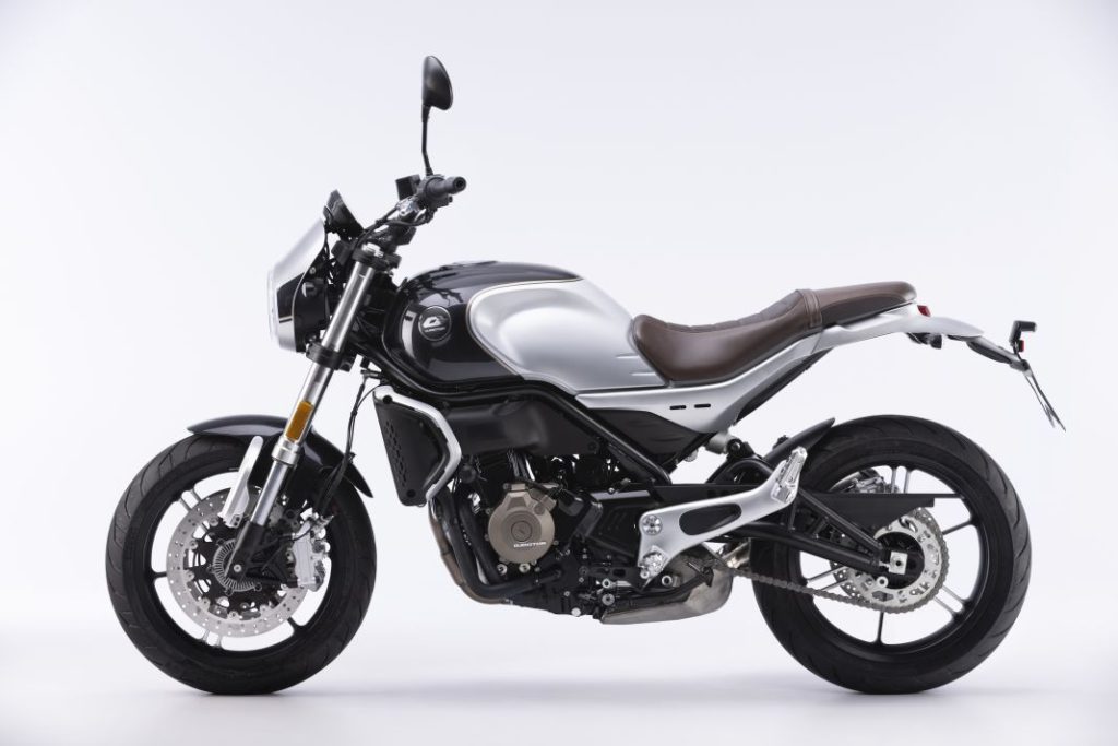 QJ MOTOR: Volvo se pasa a las motos 18 Motor16 SRV 500 1 Motor16