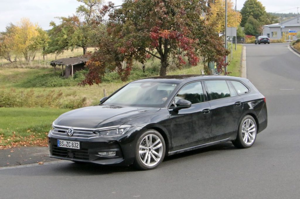 El nuevo Volkswagen Passat, cada vez más cerca 8 Motor16 VW Passat Variant 5 Motor16