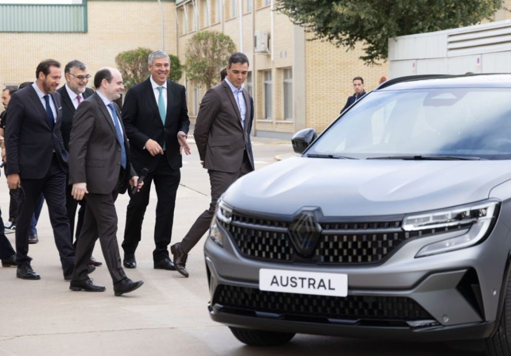 El Gobierno confirma el próximo Perte VEC: se convocará a comienzos de 2023 6 Motor16 Visita Pedro Sanchez Renault octubre 20226 1 Motor16