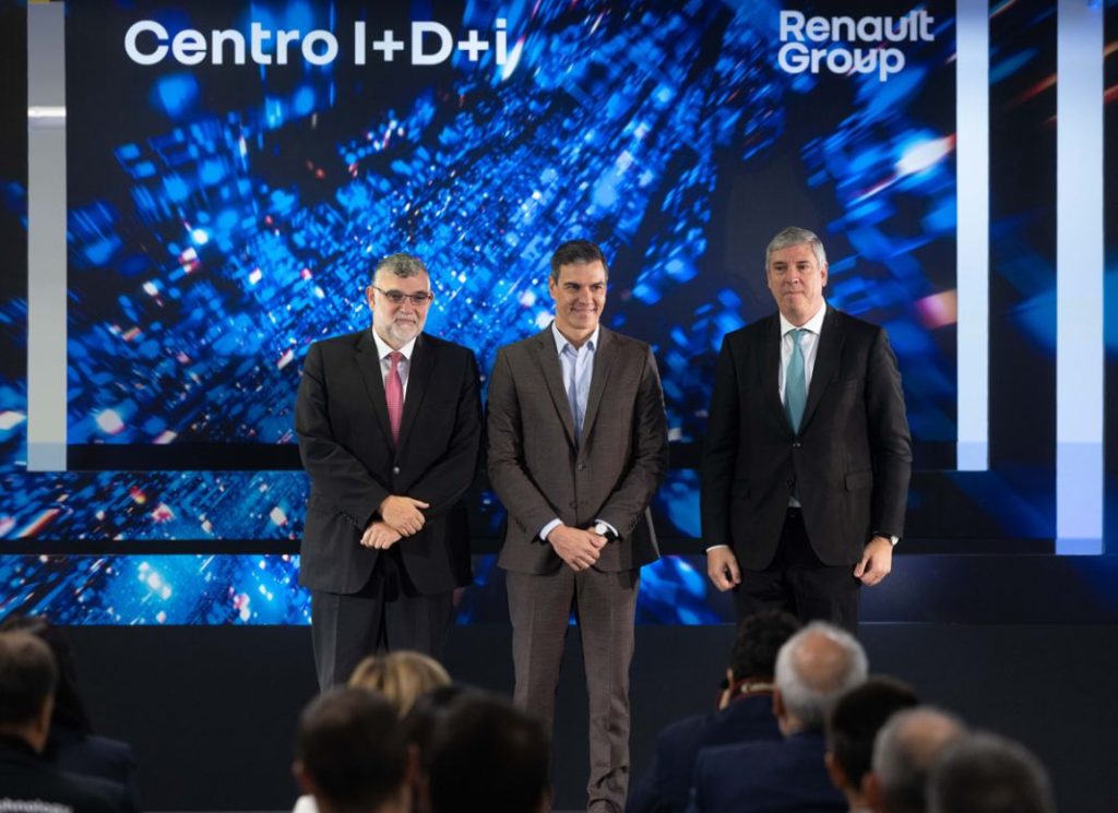 El Gobierno confirma el próximo Perte VEC: se convocará a comienzos de 2023 7 Motor16 Visita Pedro Sanchez Renault octubre 20227 1 Motor16