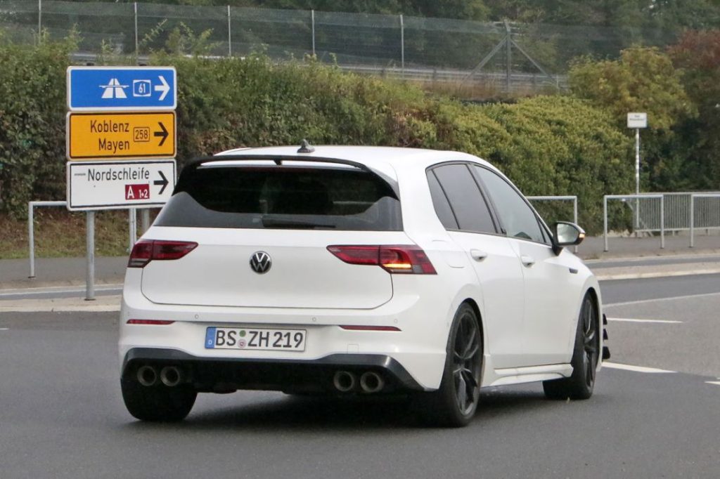 ¿Un Volkswagen Golf R todavía más potente? 15 Motor16 Volkswagen Golf R 13 Motor16