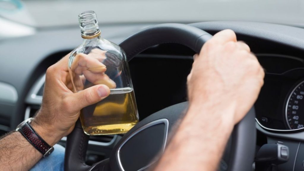 En estos casos el seguro de tu coche no te cubre daños 77 Motor16 beber