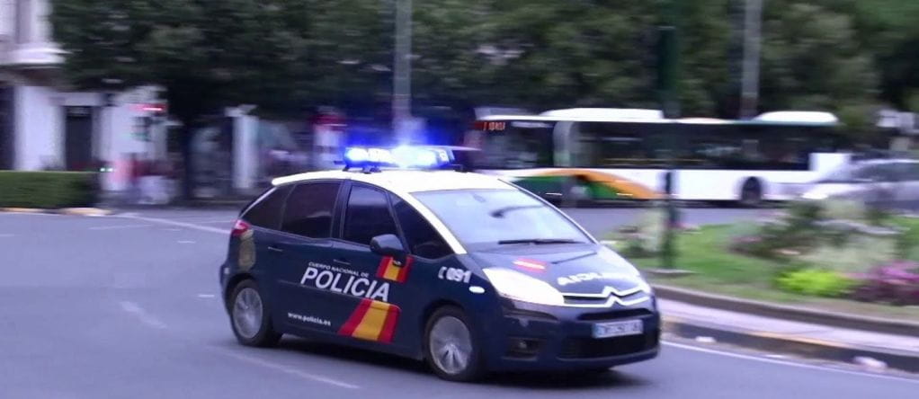 policía