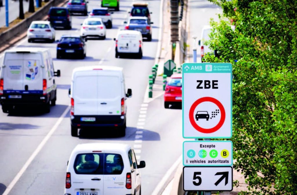 Las cinco furgonetas perfectas para circular por las zonas de bajas emisiones 187 Motor16 contaminación