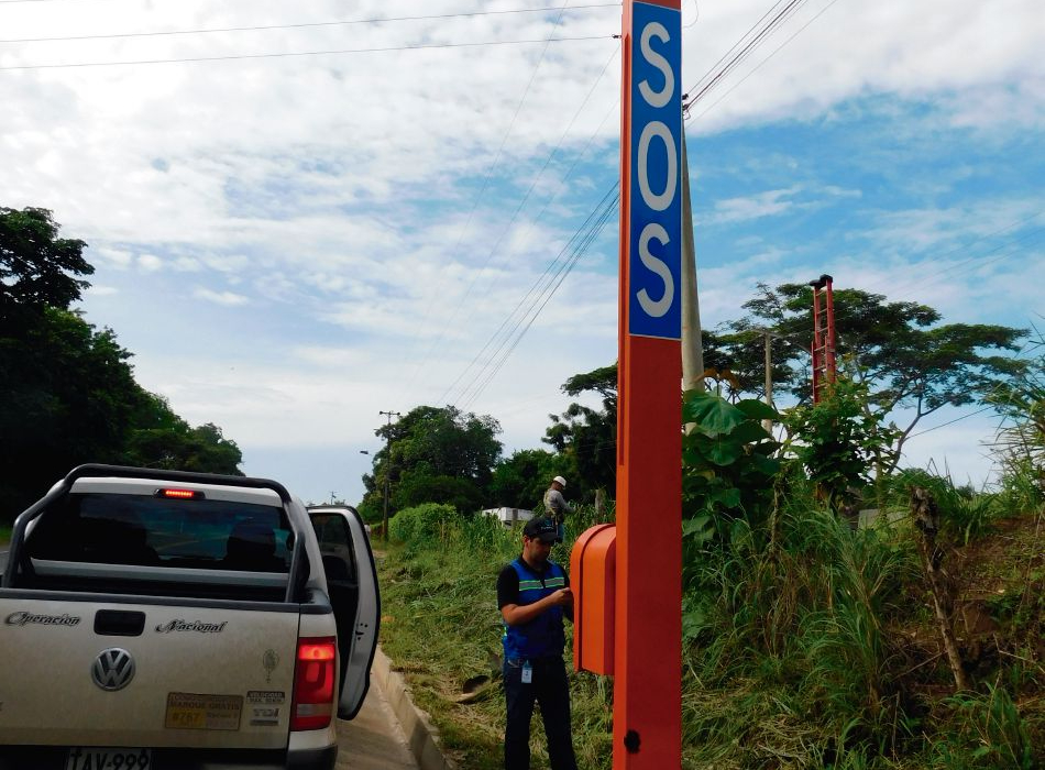 SOS: el teléfono que te salva en la carretera 163 Motor16 ayuda