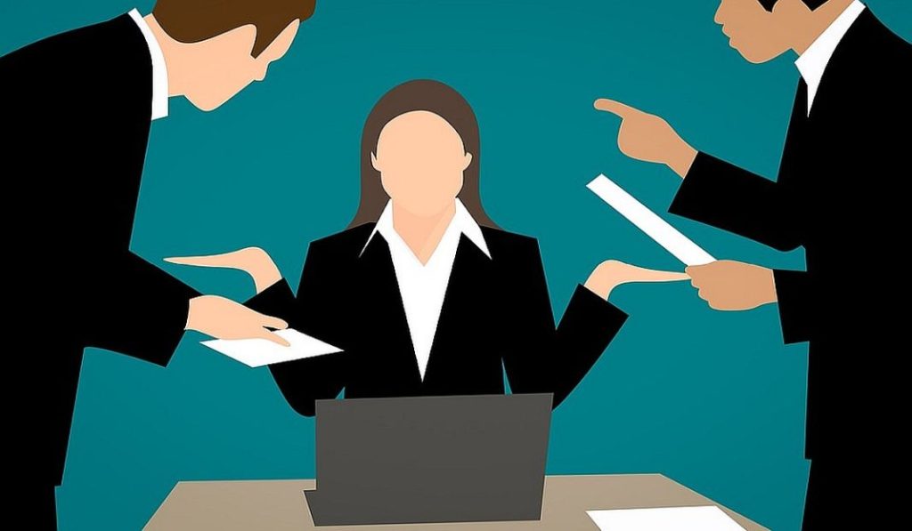 ¿Puede un conductor denunciar a otro conductor? 92 Motor16 particulares