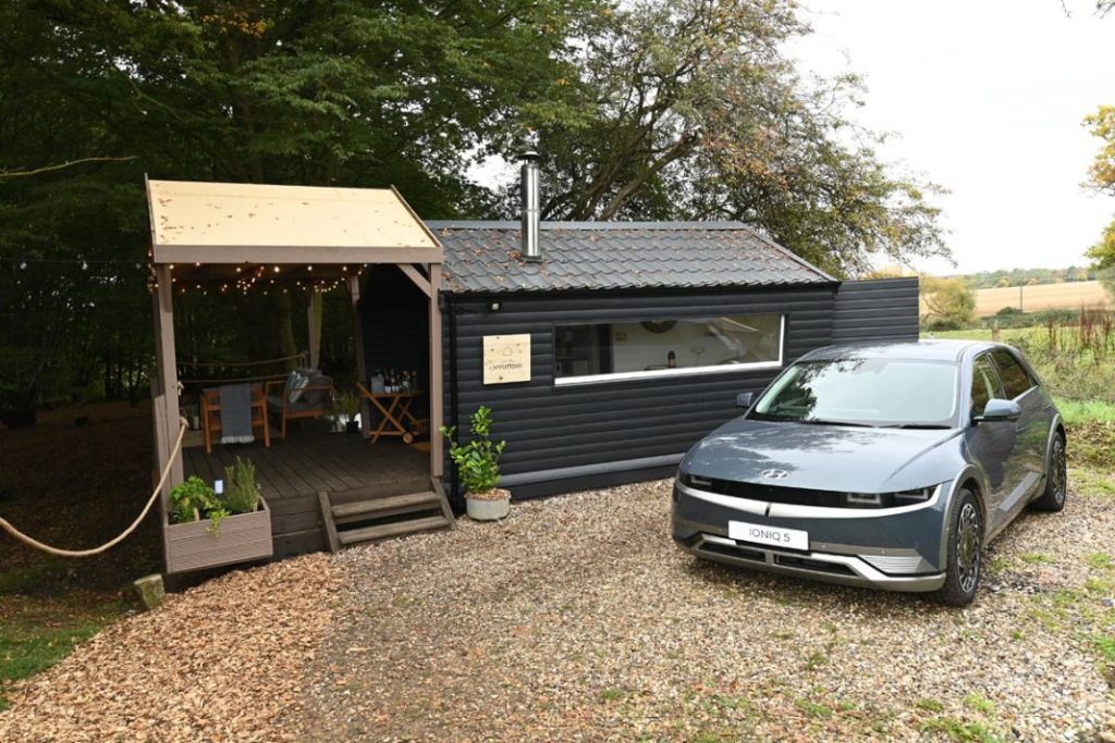 Bienvenido al Hotel Hyundai, el primero que se alimenta de la energía de coches eléctricos 4 Motor16 hotel hyundai3 Motor16