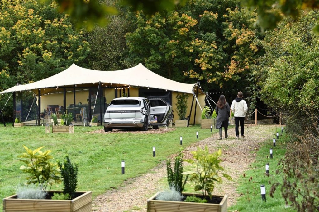 Bienvenido al Hotel Hyundai, el primero que se alimenta de la energía de coches eléctricos 6 Motor16 hotel hyundai6 Motor16