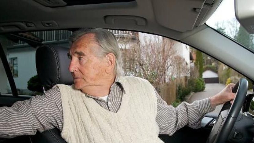 ¿Cada cuántos años hay que renovar el carnet de conducir? 147 Motor16 con más años