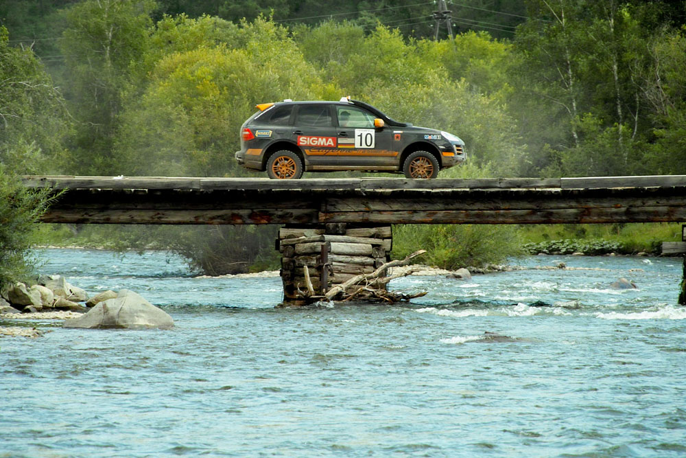 Así fue la primera carrera del Porsche Cayenne 9 Motor16 img 5 Motor16