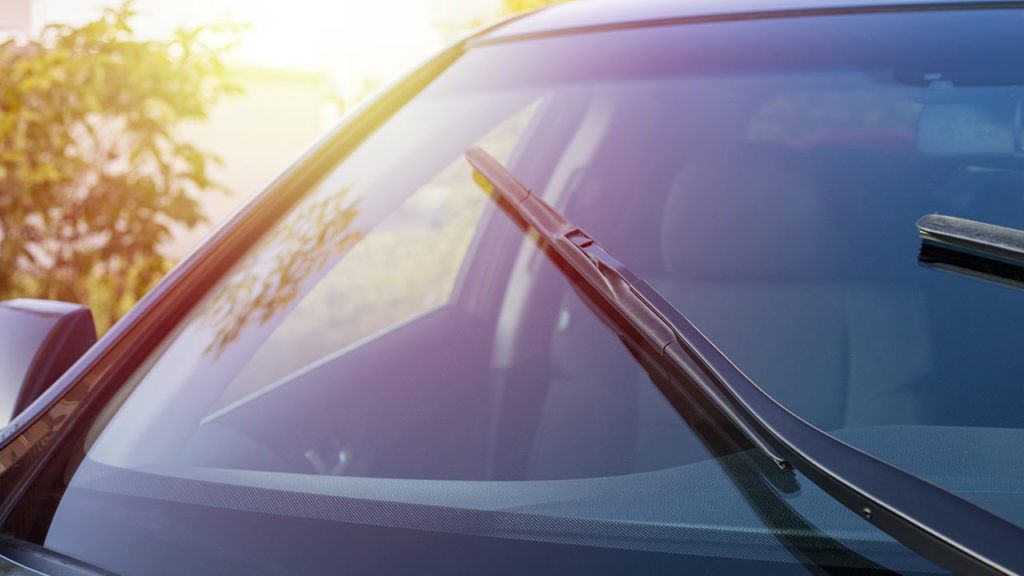 Si cambio la luna de mi coche: ¿qué pasa con la pegatina de la DGT? 22 Motor16 luna