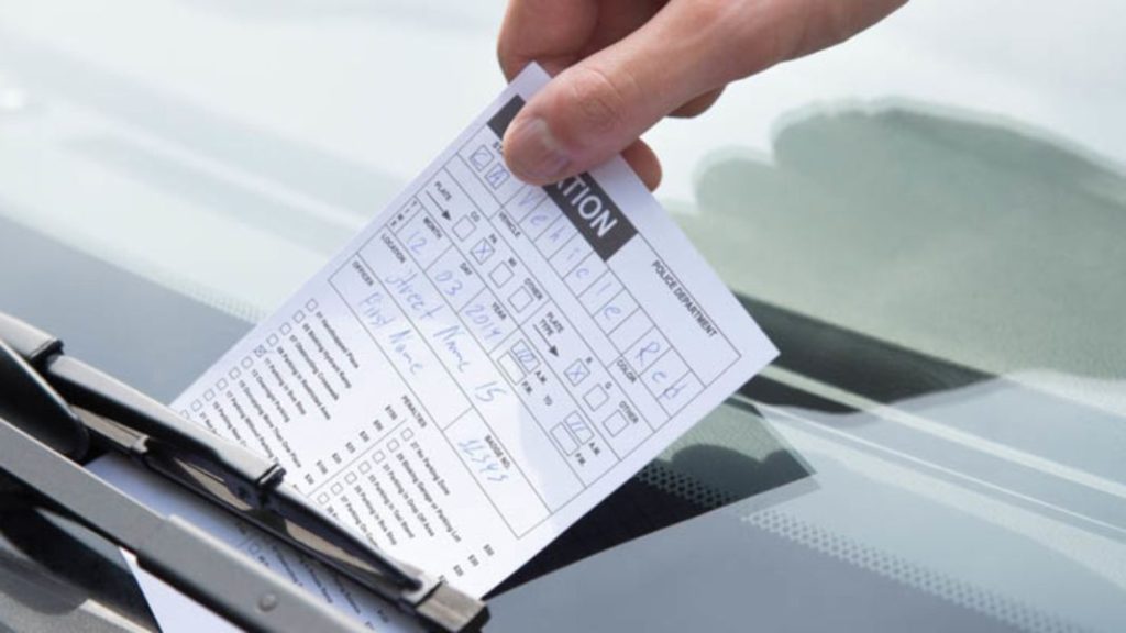 Carné de conducir a los 17, permiso digital y multas que traspasan fronteras: llegan cambios para los conductores europeos 3 Motor16 multa