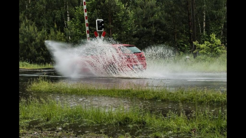 Los mejores neumáticos para conducir con lluvia 3 Motor16 lluvia
