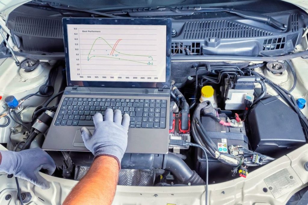 Este es el cerebro que controla tu coche 174 Motor16 coche