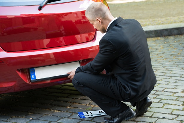 ¿Qué tengo que hacer si me roban las matrículas del coche? 48 Motor16 matrícula