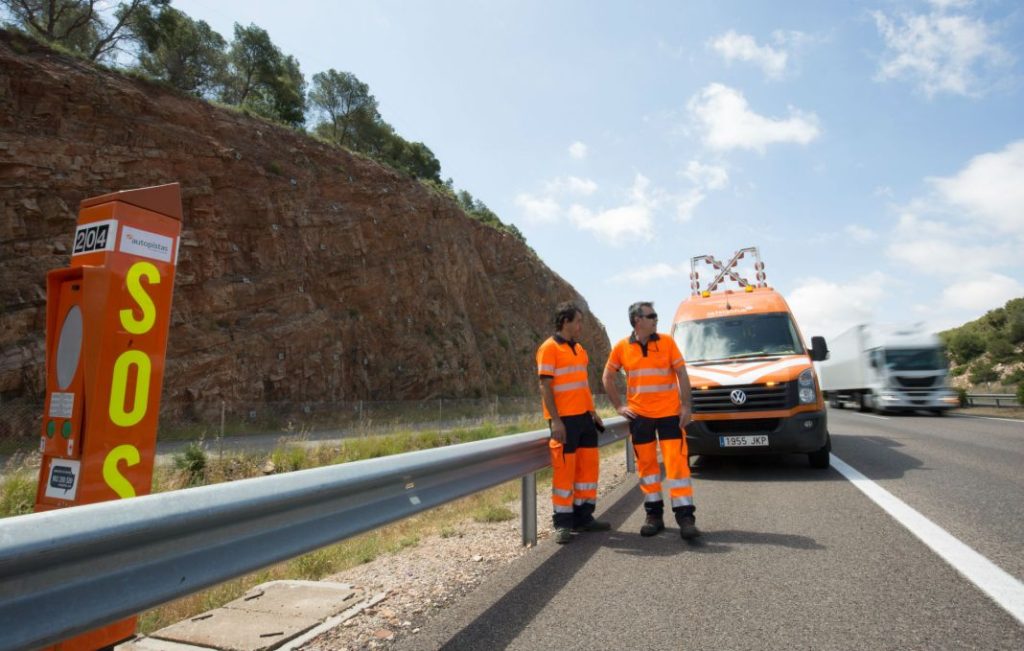 SOS: el teléfono que te salva en la carretera 161 Motor16 SOS