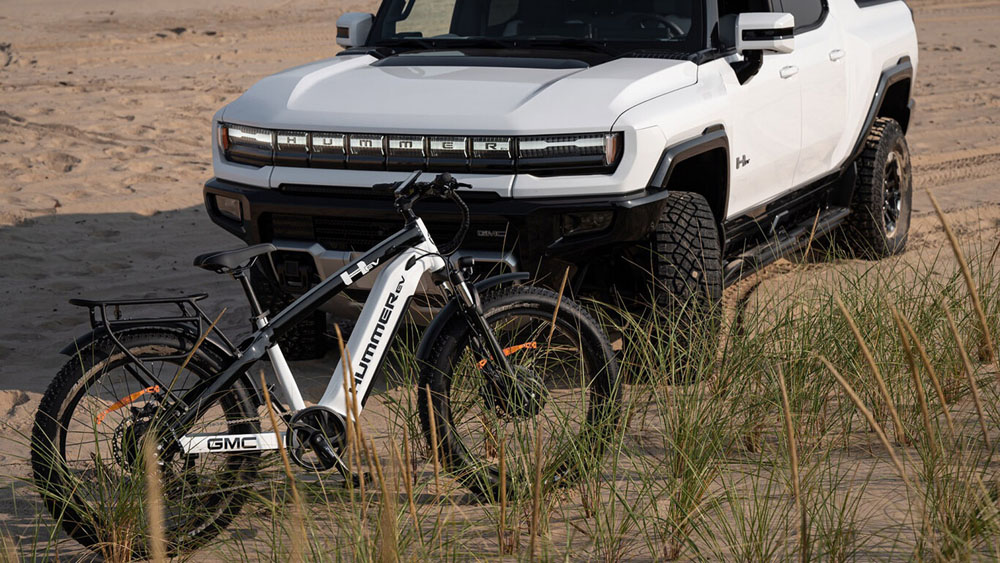 Esta bicicleta eléctrica es el GMC Hummer EV con dos ruedas 4 Motor16 1366 2000 Motor16