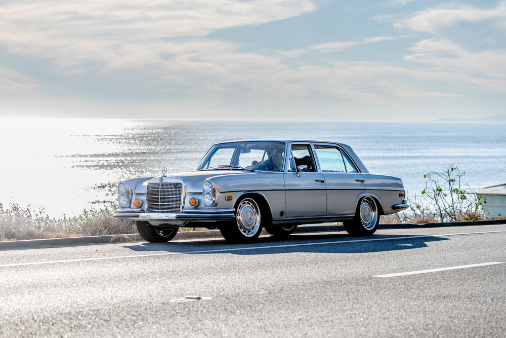 1971-Mercedes-Benz-300-SEL-Icon-15.jpg