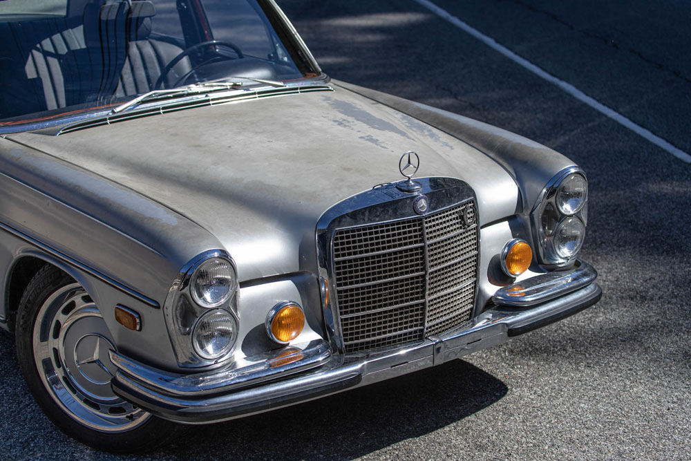 1971-Mercedes-Benz-300-SEL-Icon-19.jpg